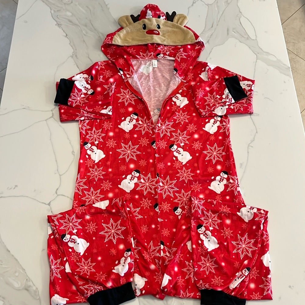 One Piece Reindeer Pajamas Women's - Size Large - NWOT